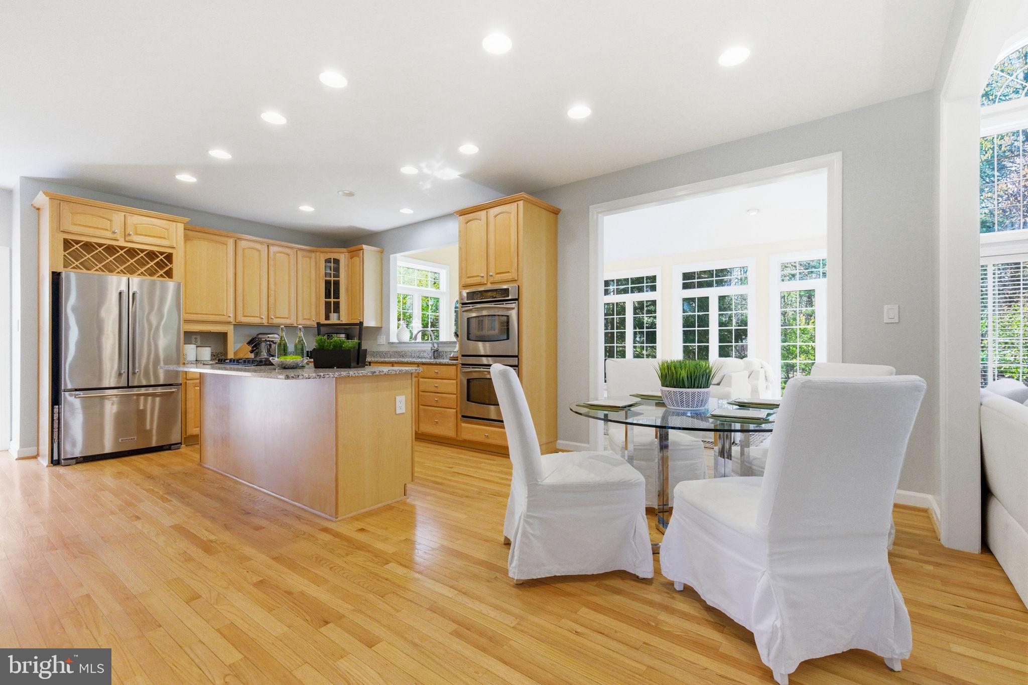 FOREST MANOR - Residential