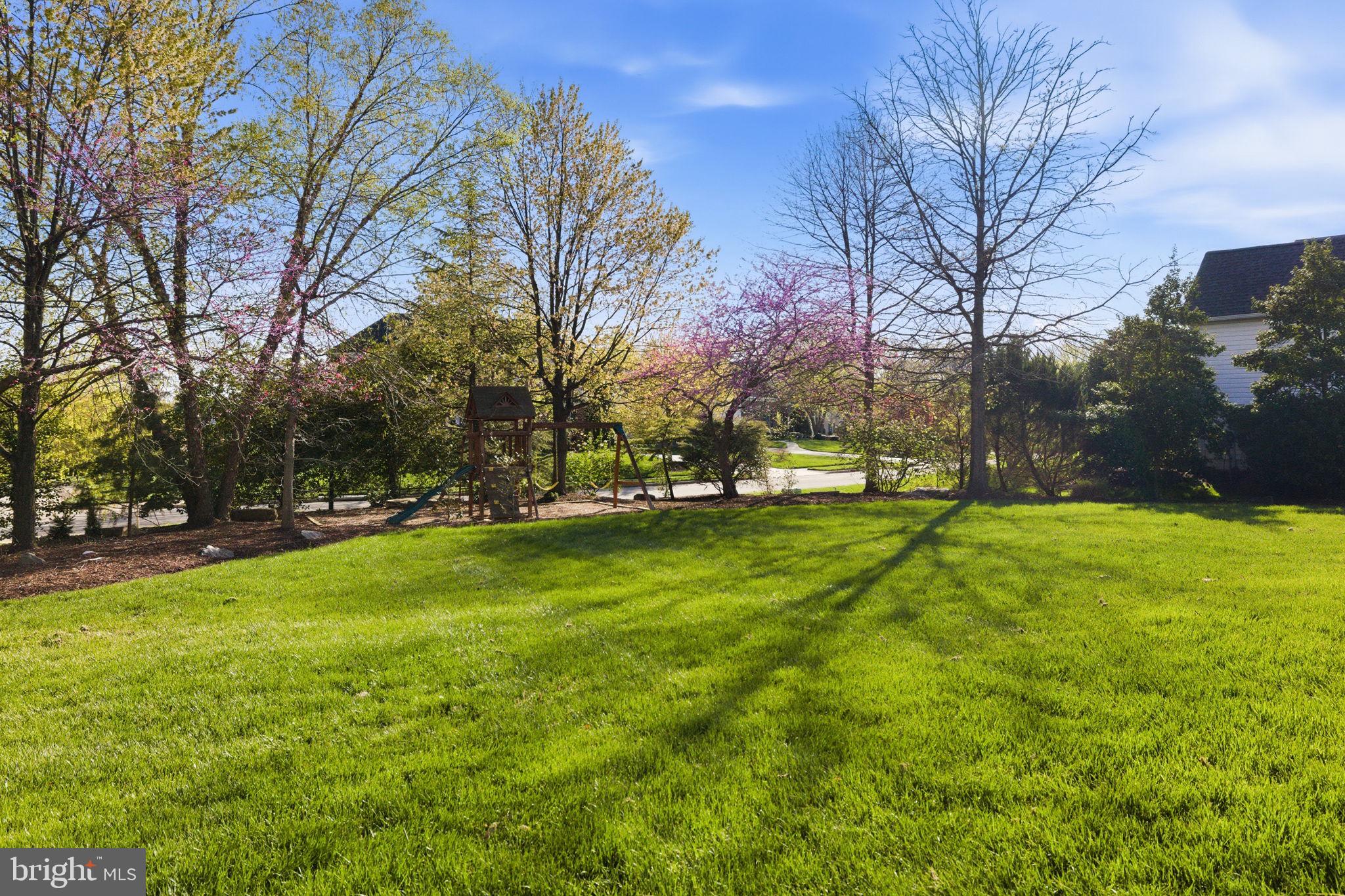 FOREST MANOR - Residential