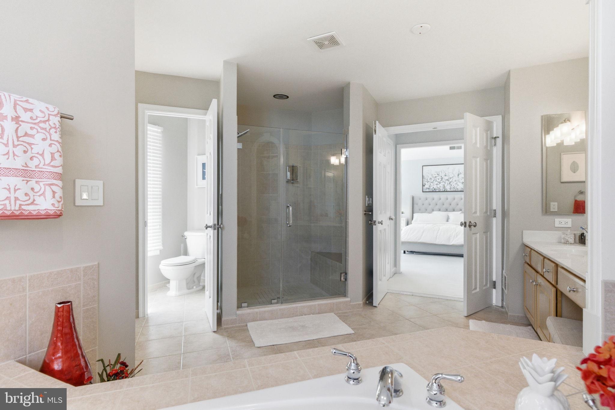 FOREST MANOR - Residential