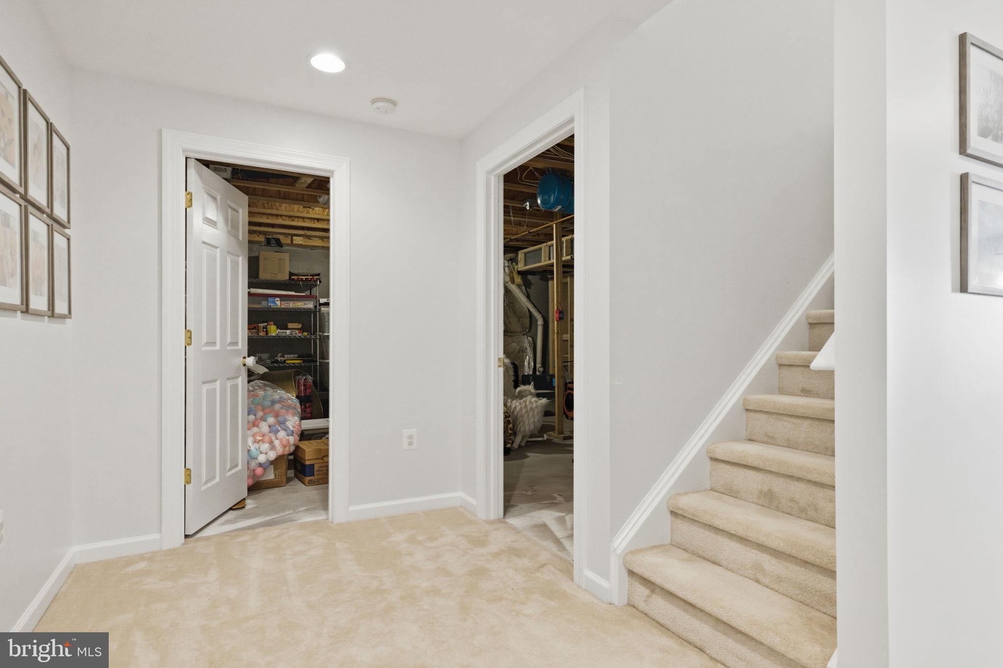 FOREST MANOR - Residential