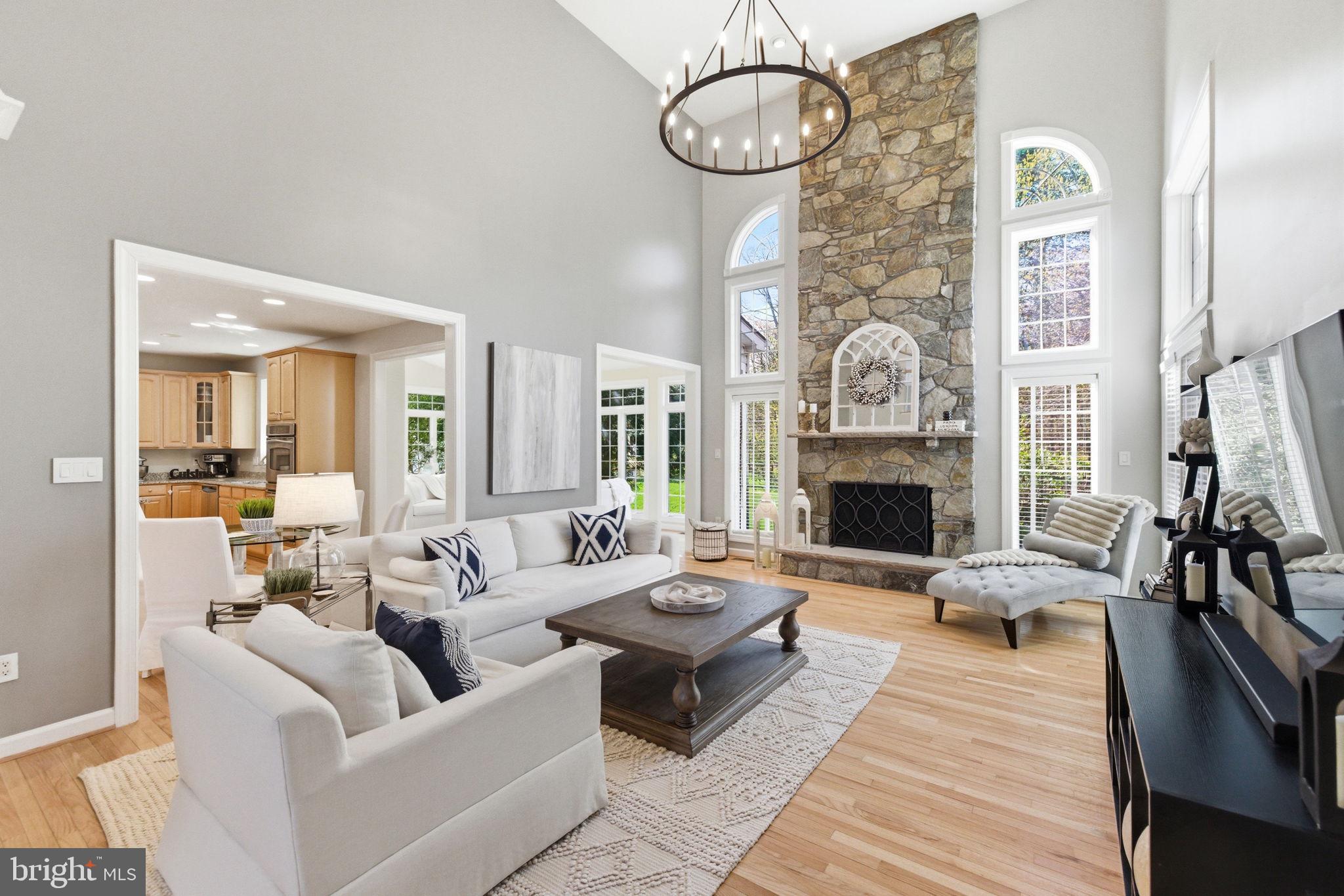 FOREST MANOR - Residential