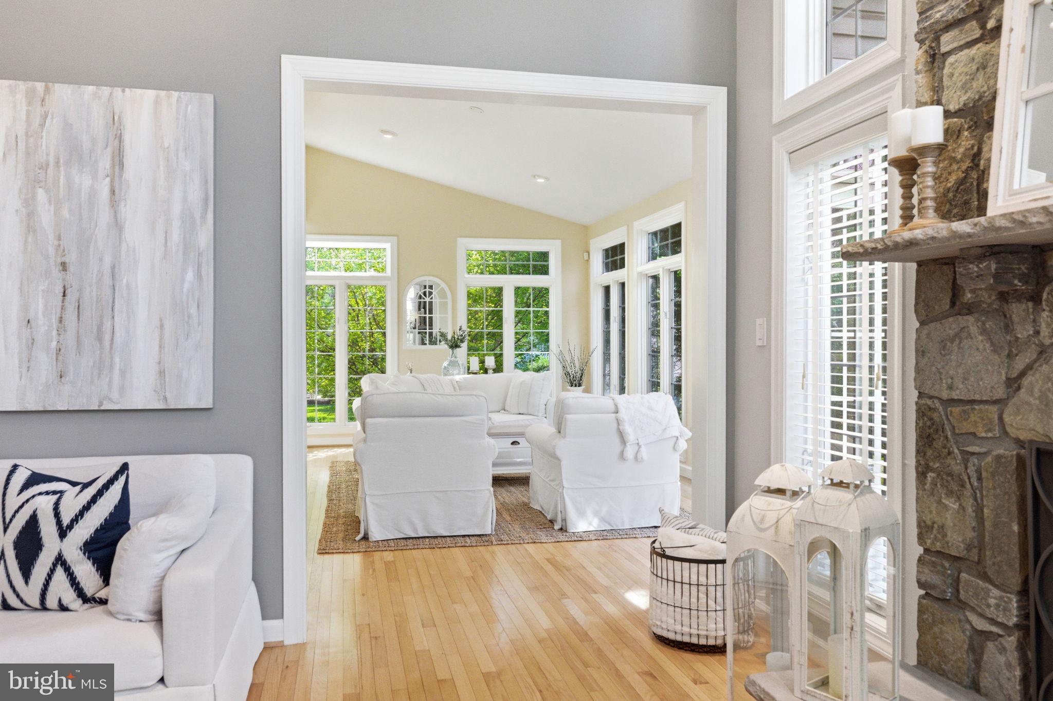 FOREST MANOR - Residential