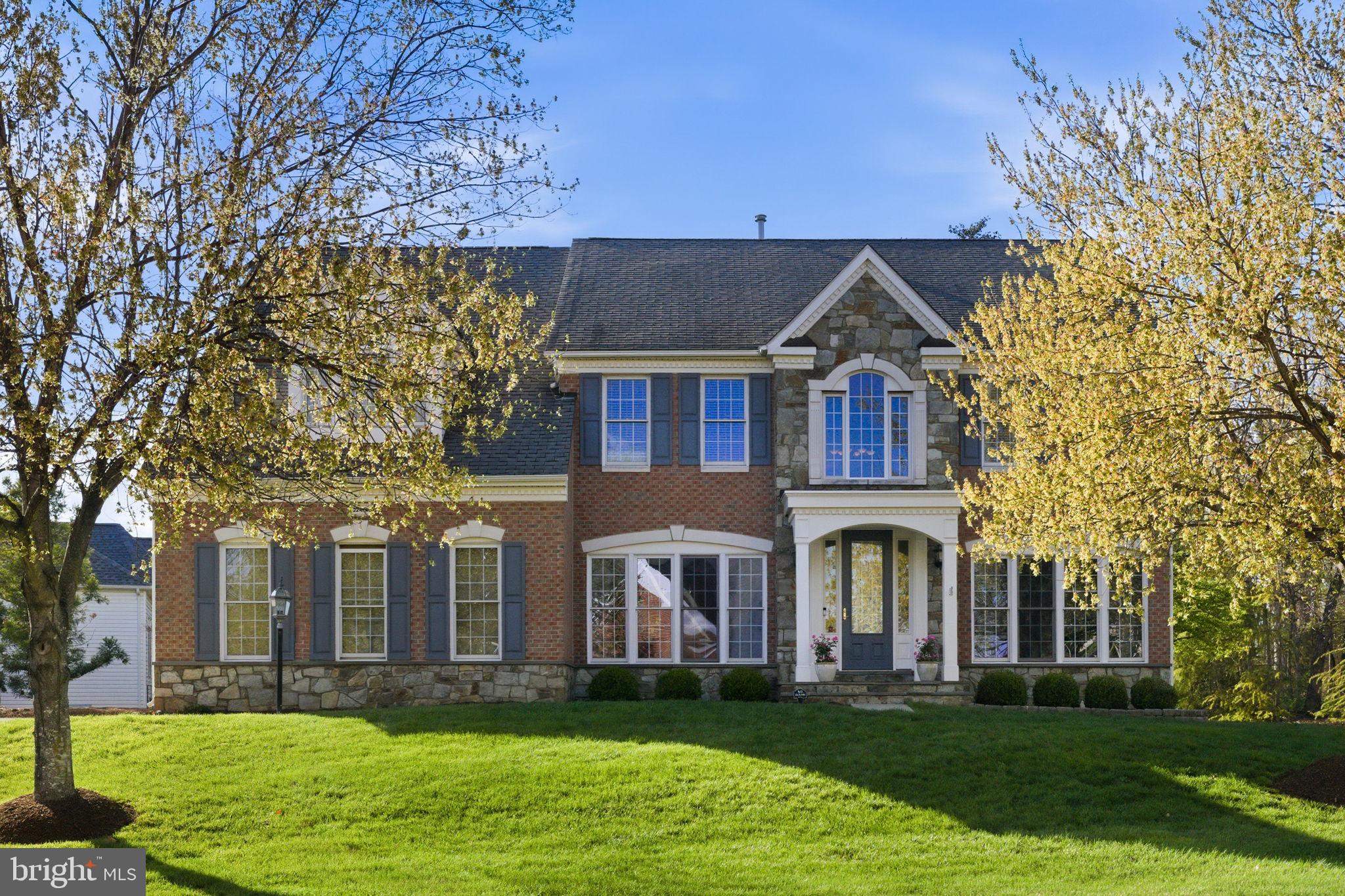 FOREST MANOR - Residential