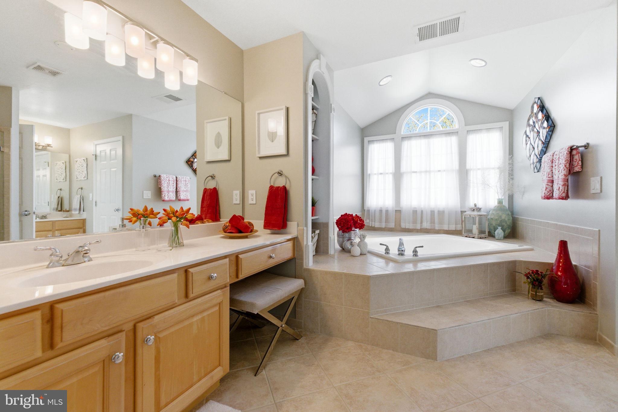 FOREST MANOR - Residential