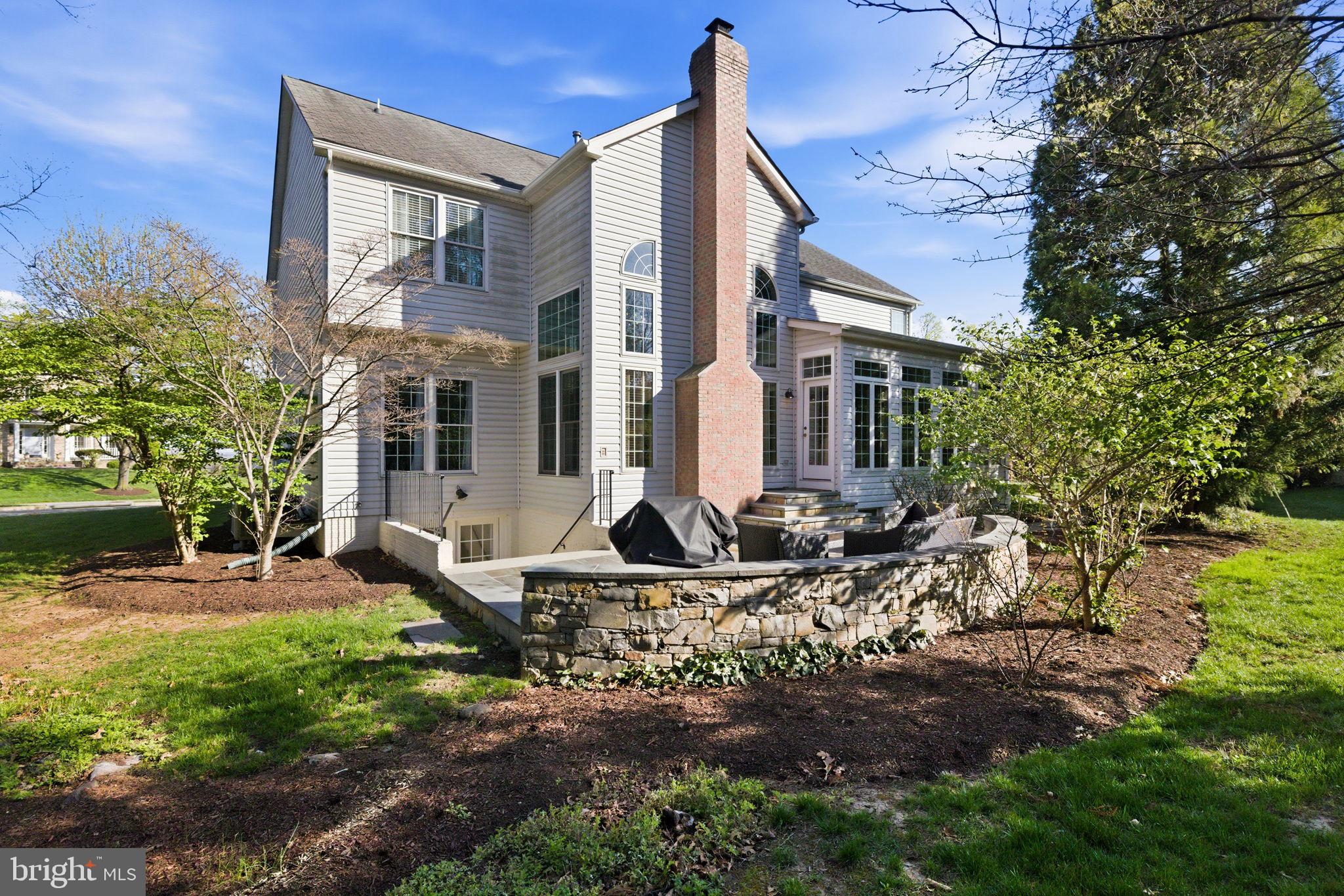 FOREST MANOR - Residential