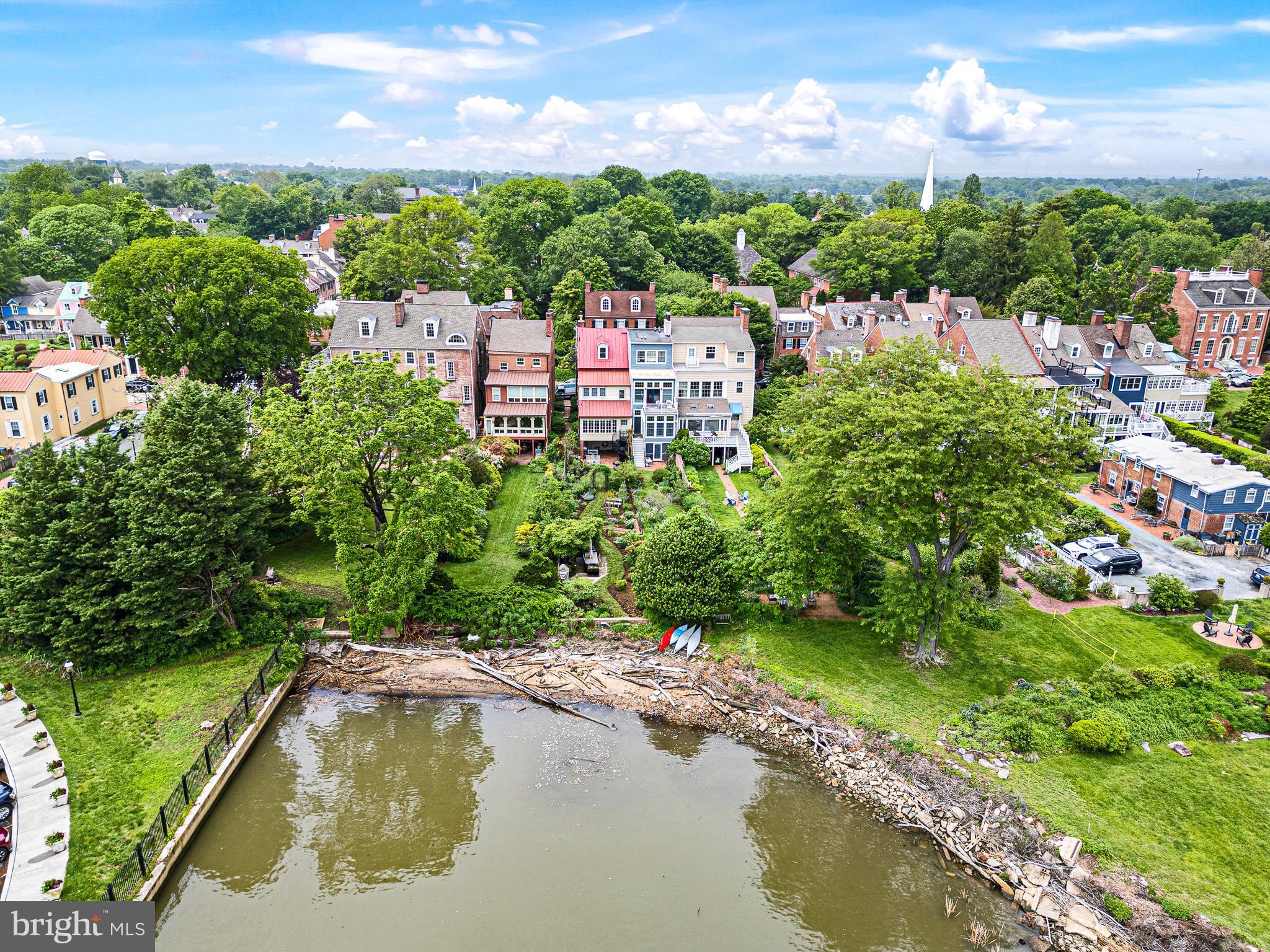 OLD NEW CASTLE - Residential