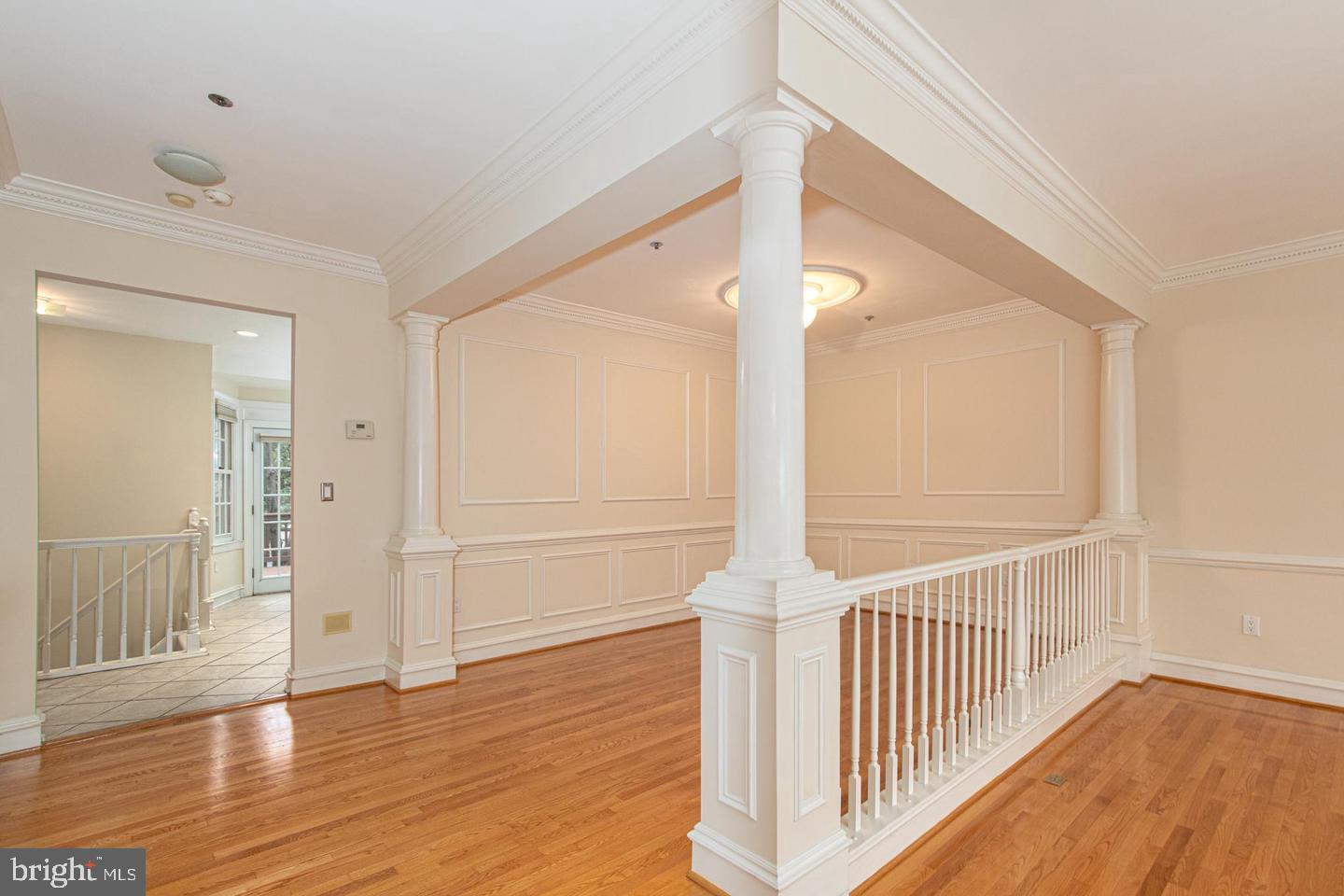 WHITLEY PARK CONDOMINIUM - Residential Lease