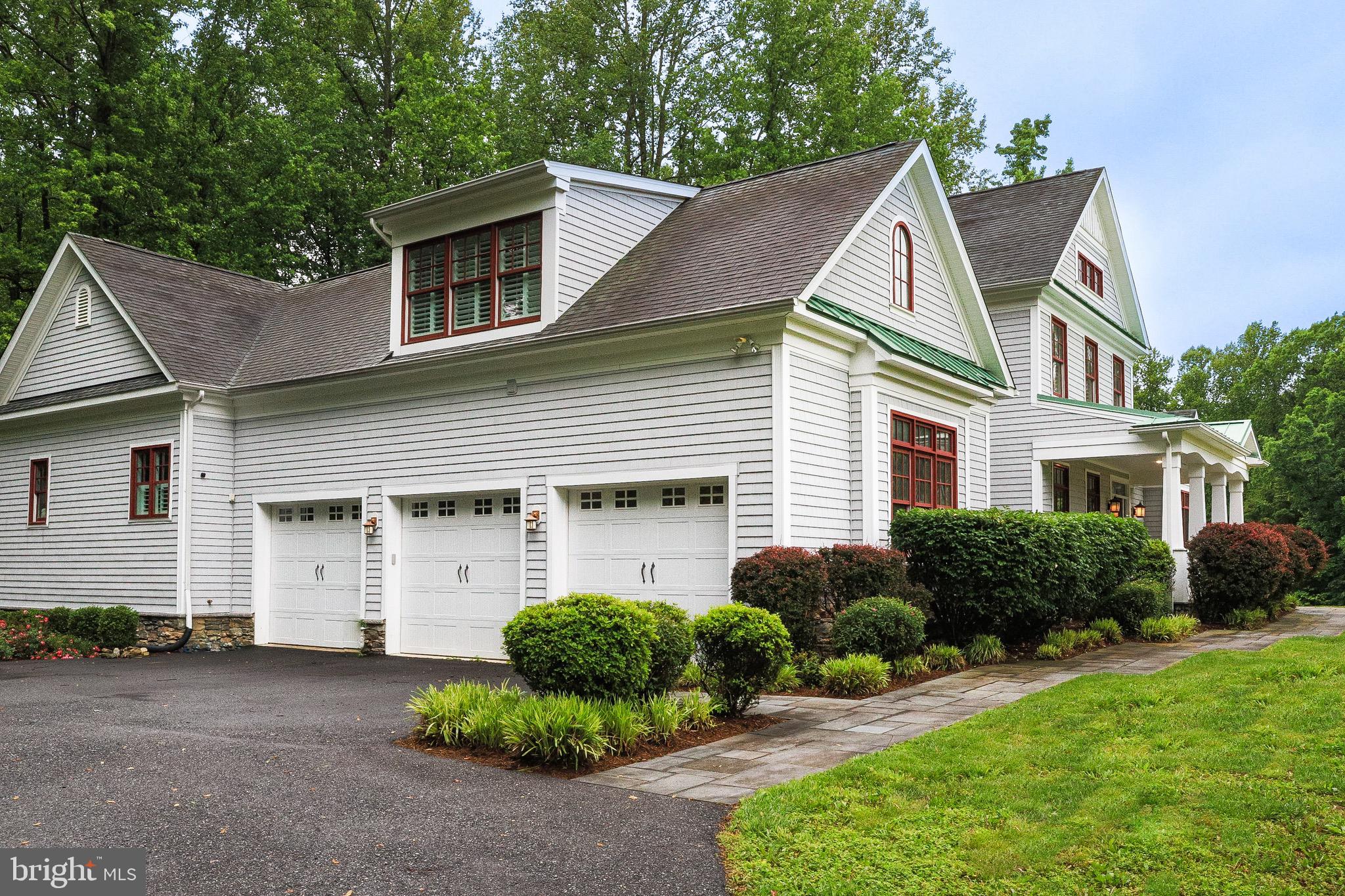 6141 FEDERAL OAK DRIVE