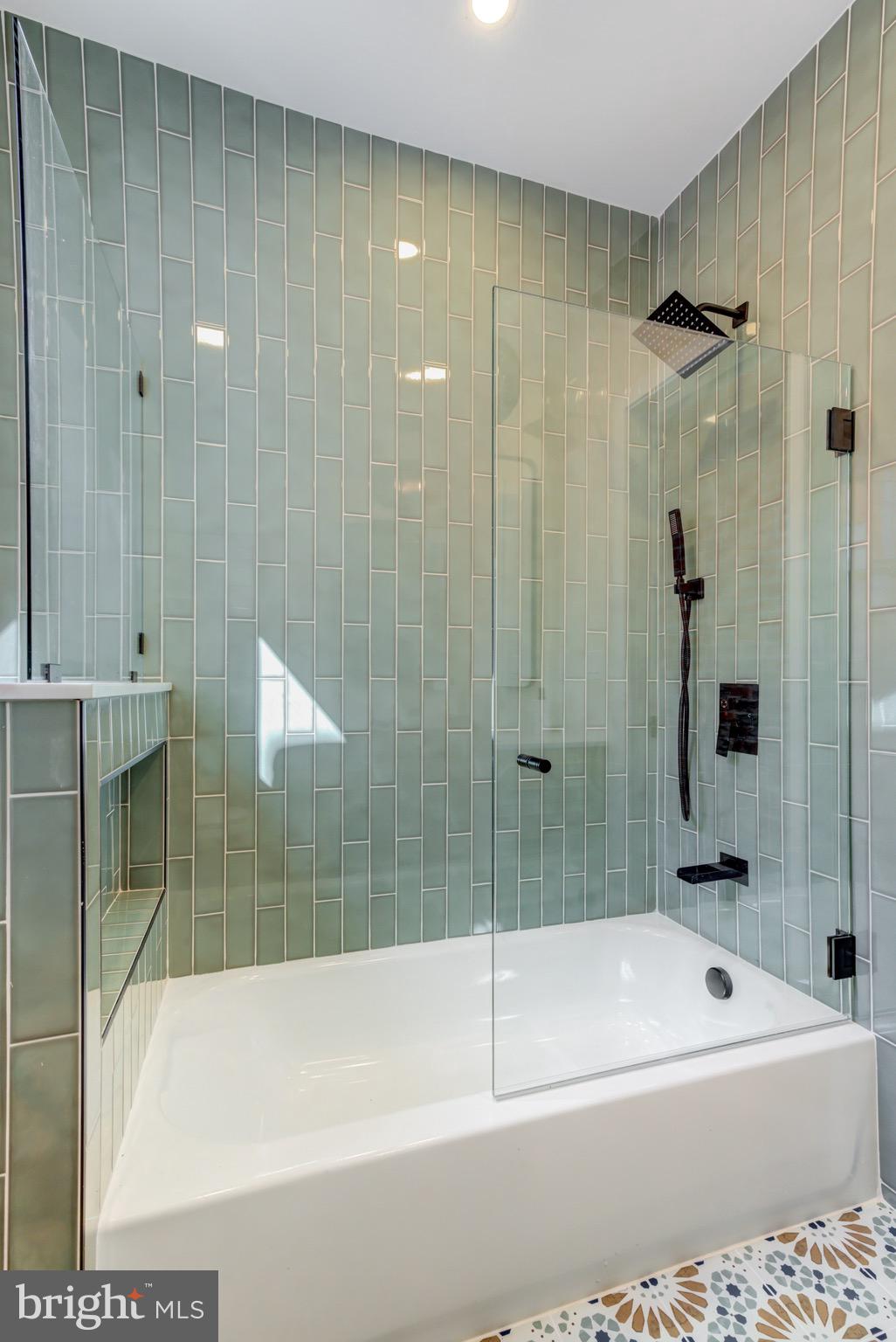 POINT BREEZE - Residential