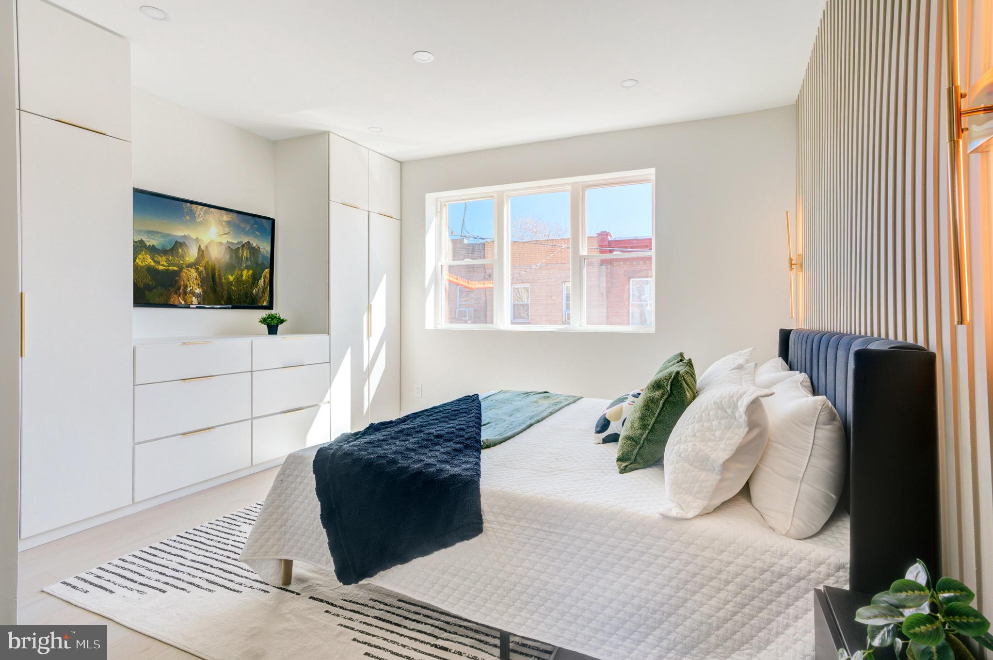 POINT BREEZE - Residential