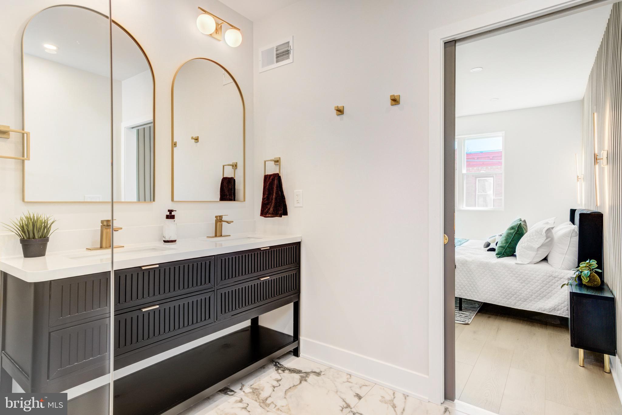 POINT BREEZE - Residential