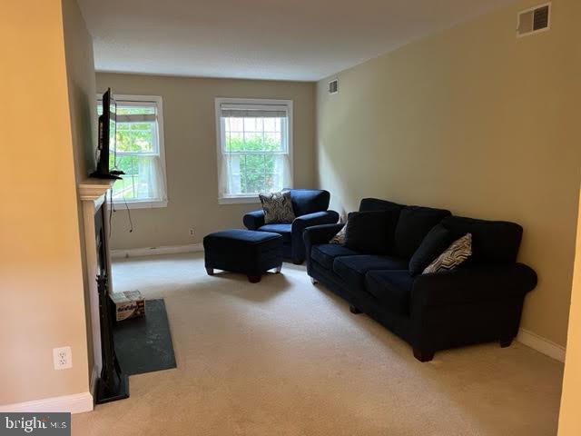 CAMBRIDGE COURTS - Residential Lease