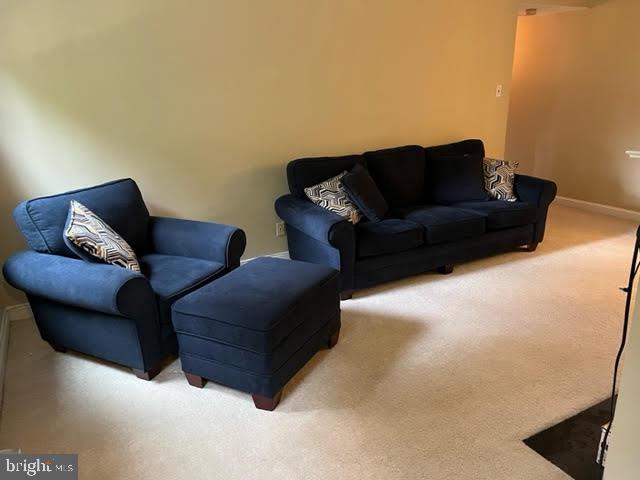 CAMBRIDGE COURTS - Residential Lease