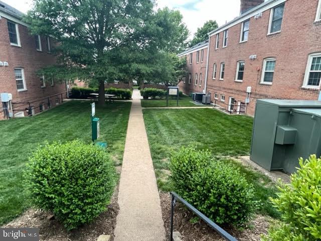 CAMBRIDGE COURTS - Residential Lease