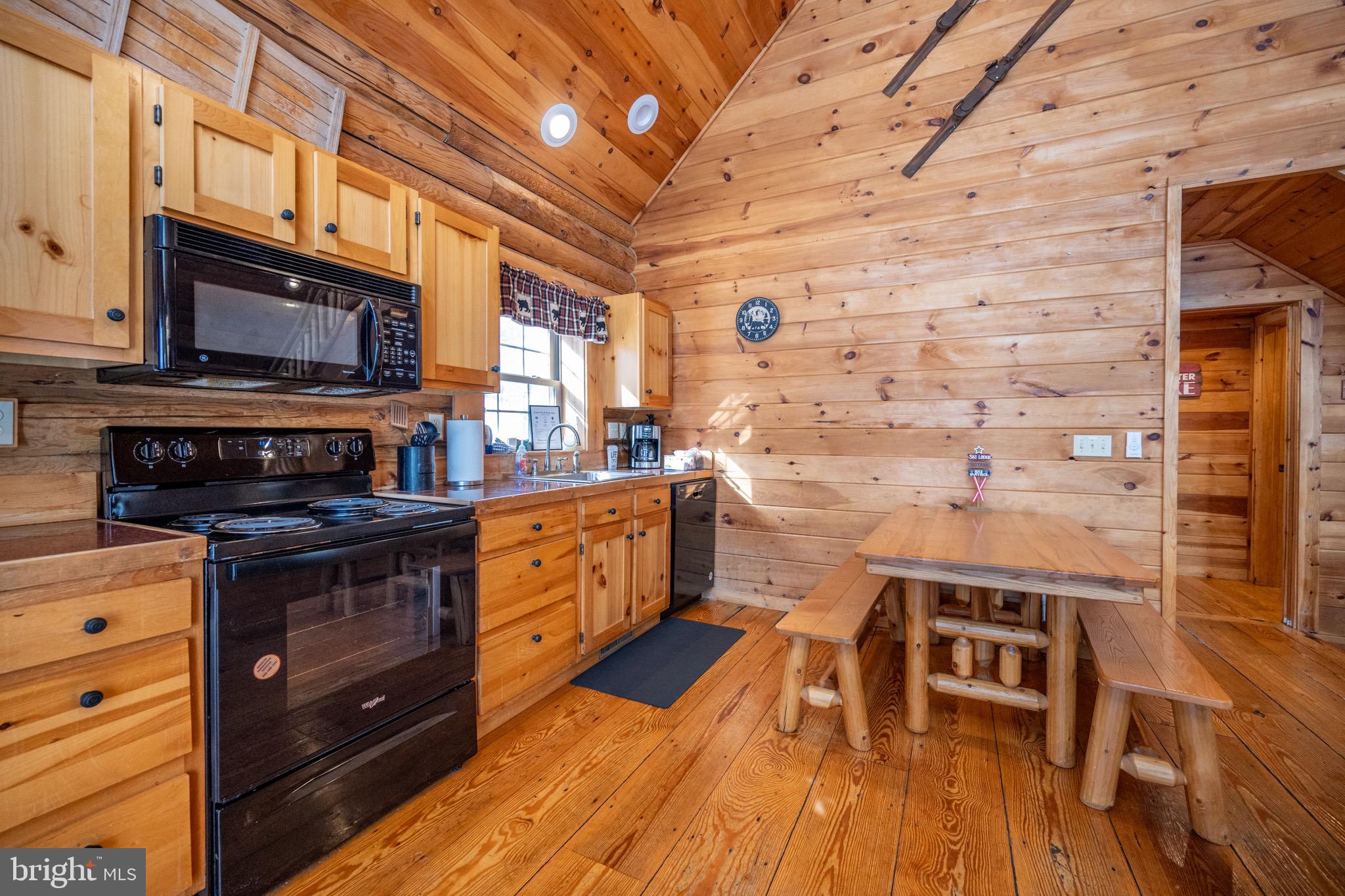 YELLOWSTONE VILLAGE - Residential