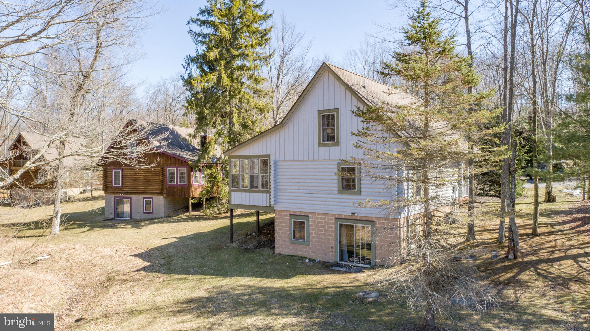 YELLOWSTONE VILLAGE - Residential