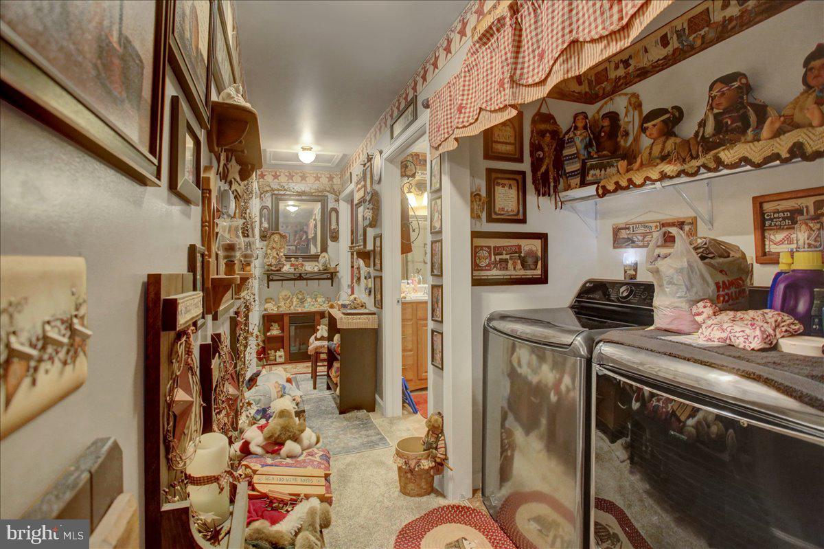 SOUTH MOUNTAIN ESTATES - Residential