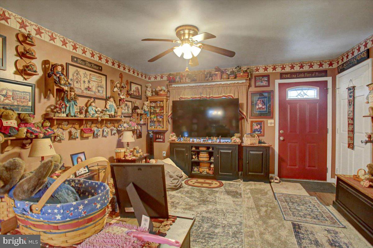 SOUTH MOUNTAIN ESTATES - Residential