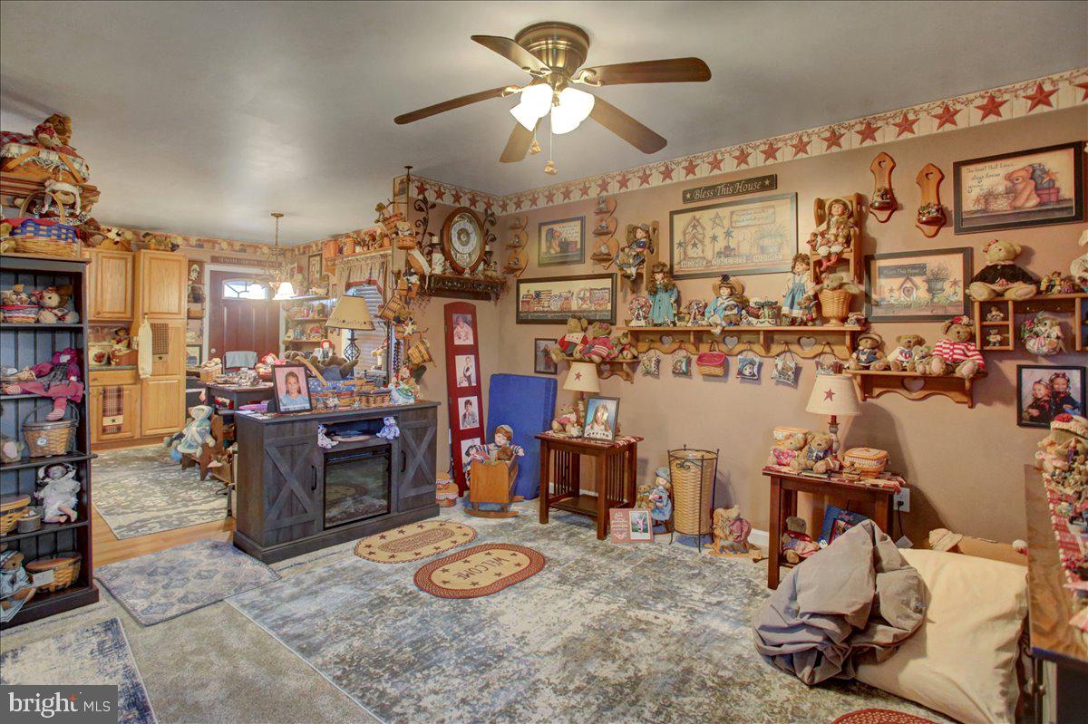 SOUTH MOUNTAIN ESTATES - Residential