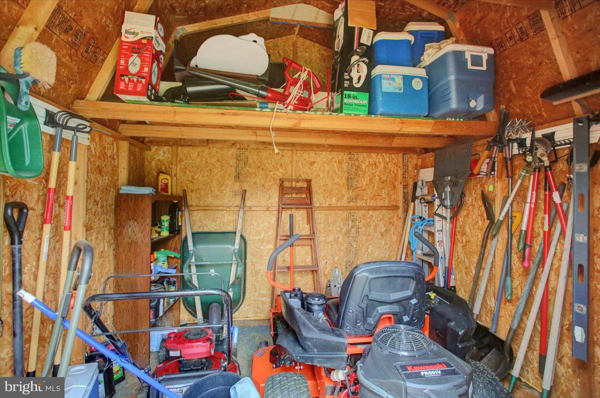 SOUTH MOUNTAIN ESTATES - Residential