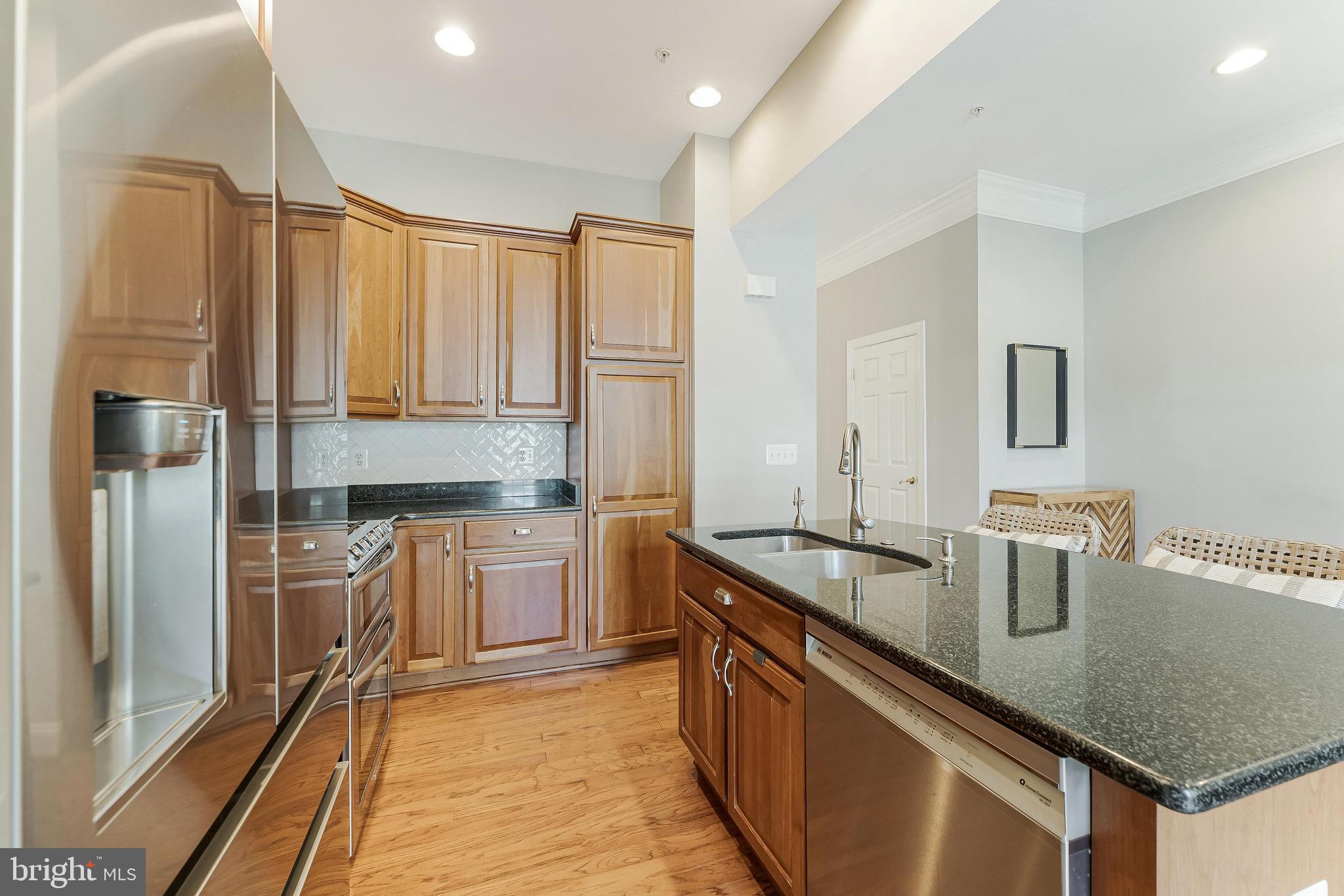 OLD TOWN CRESCENT - Residential