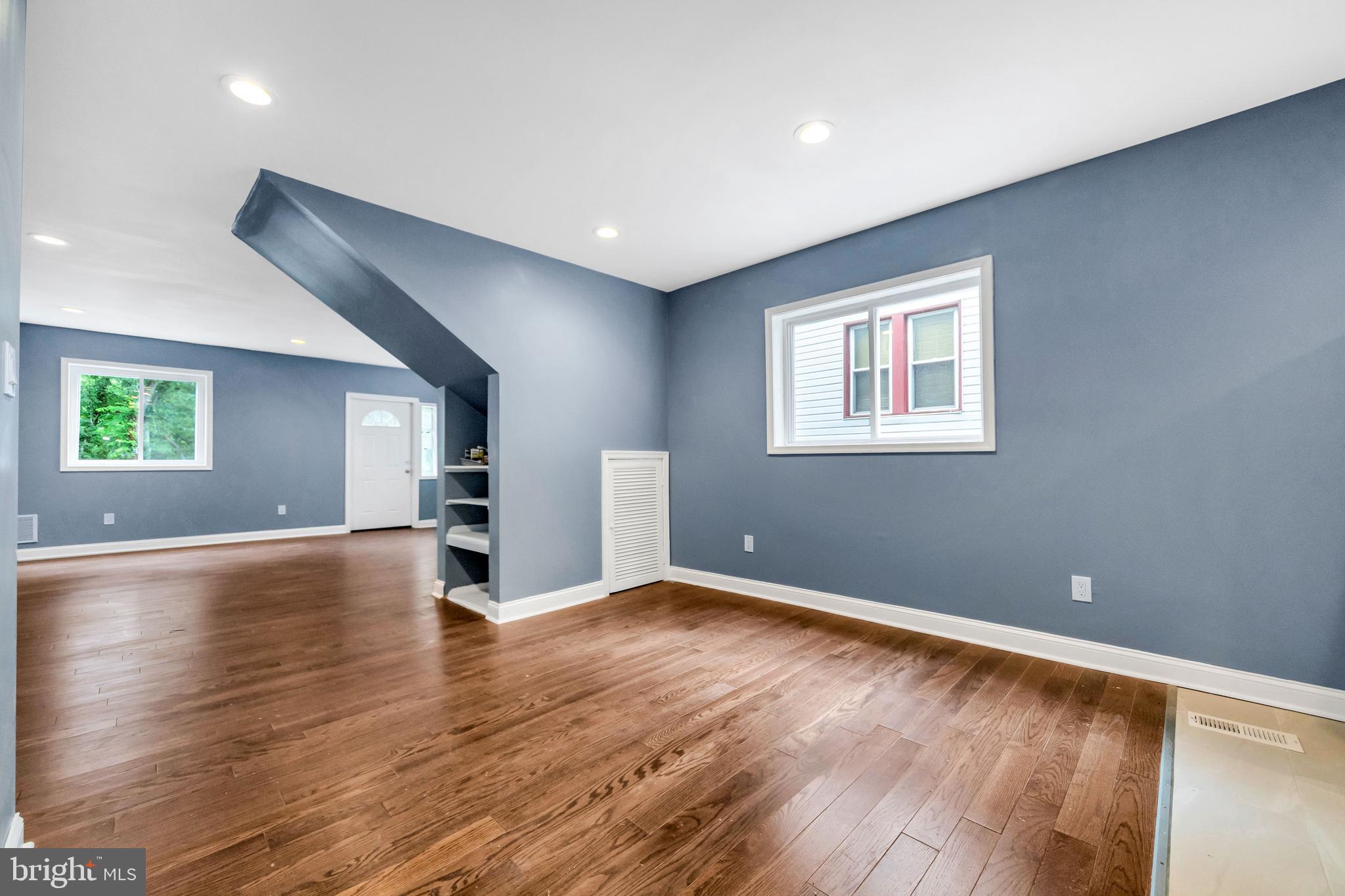 LANSDOWNE PARK - Residential