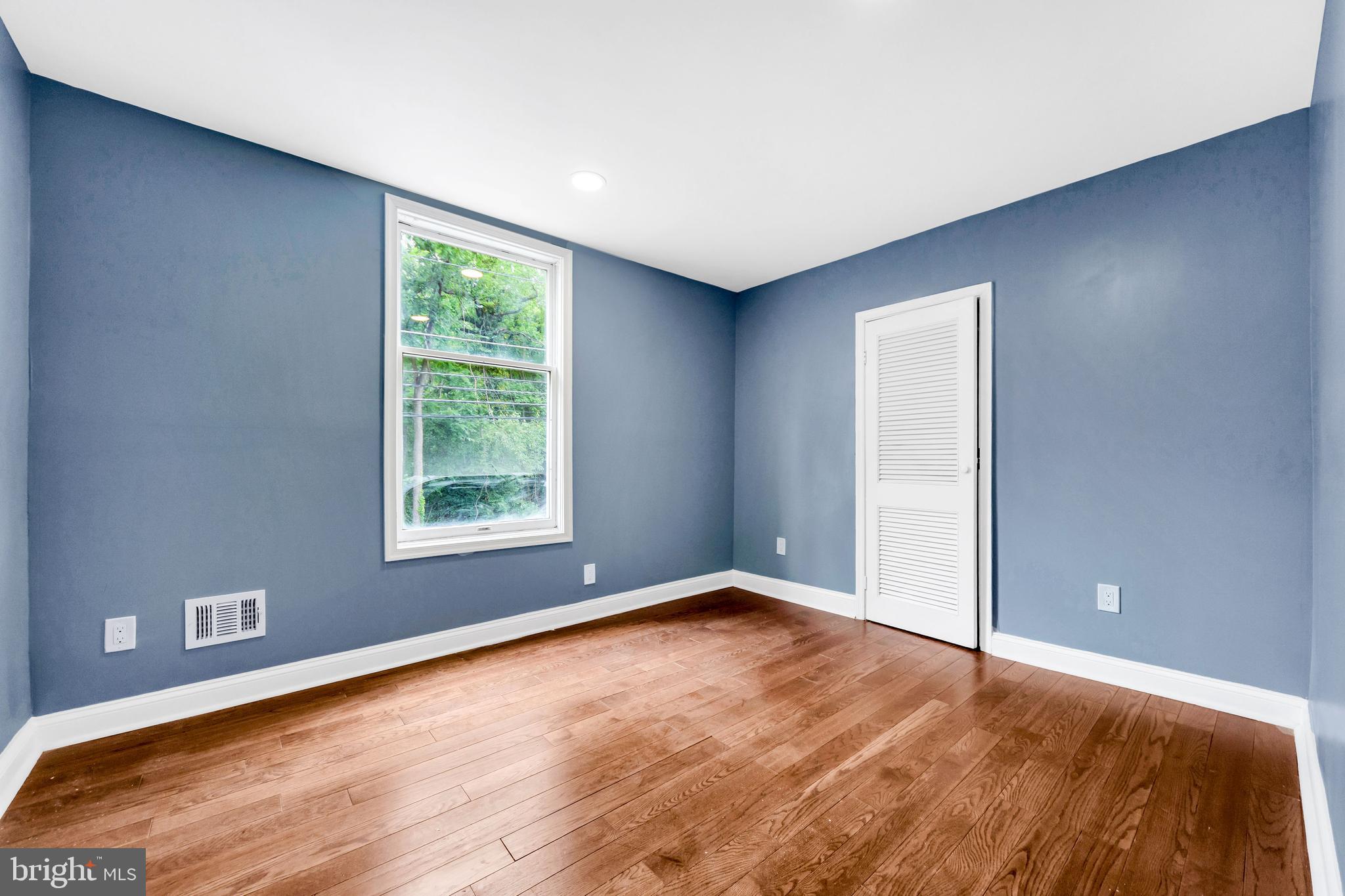 LANSDOWNE PARK - Residential