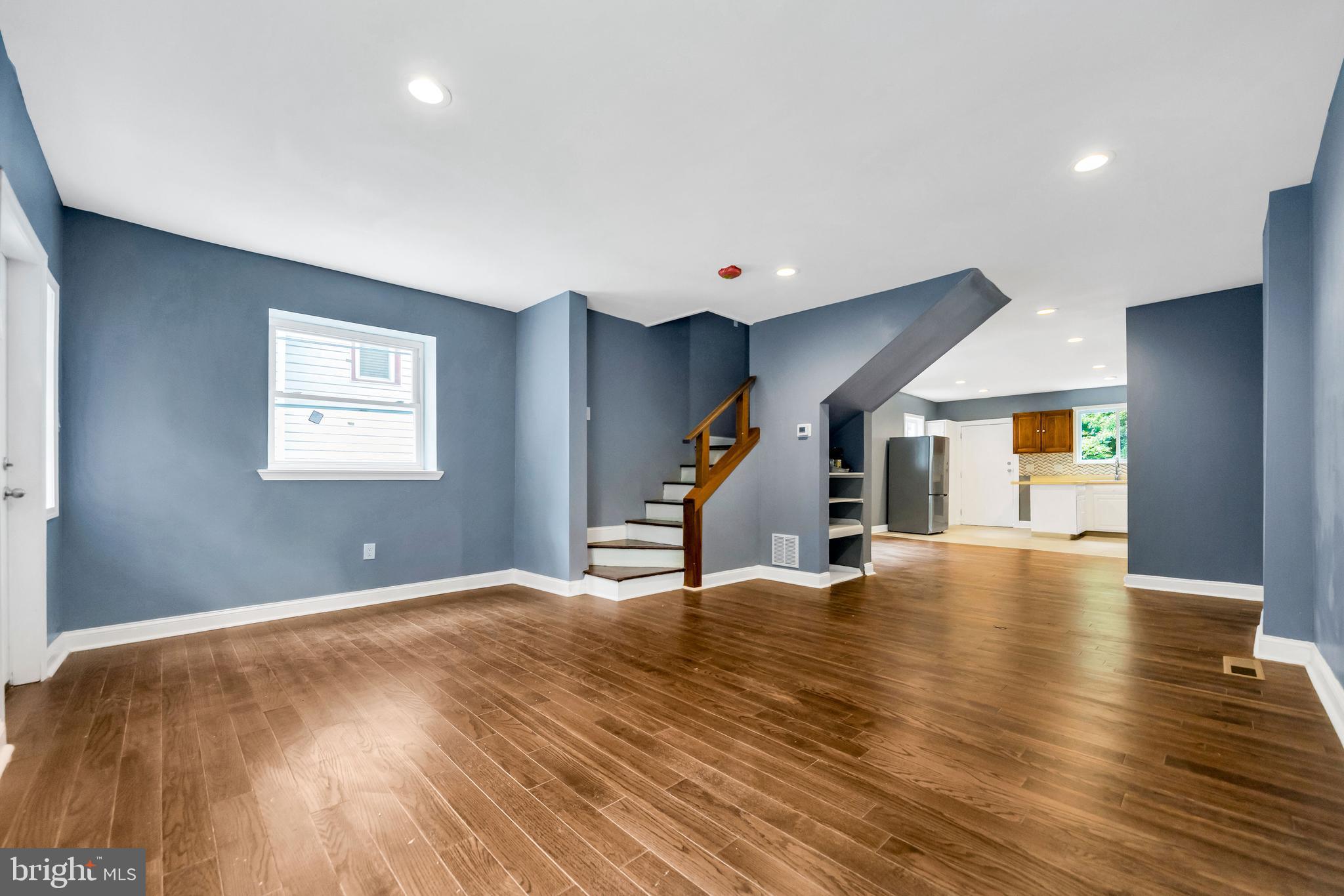 LANSDOWNE PARK - Residential