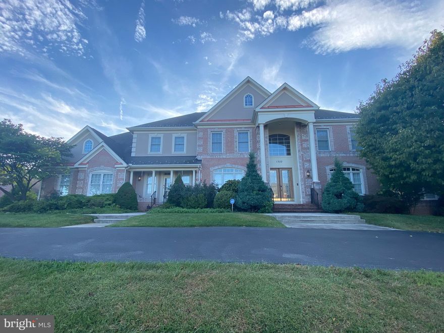 BEAUTIFULLY APPOINTED COLONIAL WITH GRAND ENTRANCE CIRCLE DRIVEWAY, 5 CAR GARAGE FULLY FENCED IN WITH INGROUND POOL/HOT TUB, MORNING ROOM OFF KITCHEN/REAR SUN ROOM, GREATROOM/FAMILY RM OFF KITCHEN. SIDE SOLARIUM. FINISHED LOWER LEVEL/BAR AND THEATER RM. BACKS TO MD GOLF AND COUNTRY CLUB 11TH T. 1.28 ACRES. SCHEDULE TODAY!