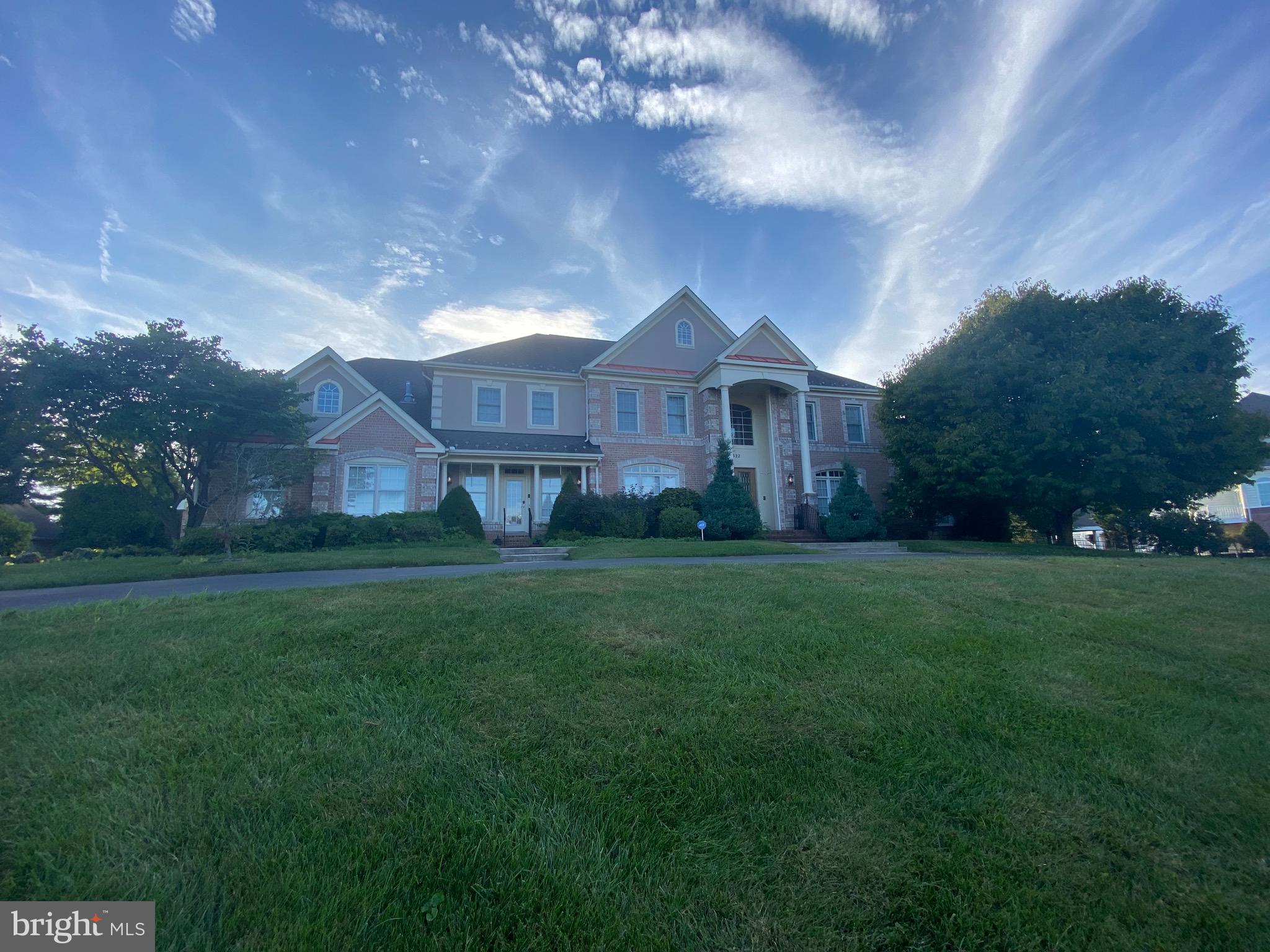 WILLOW CHASE - Residential