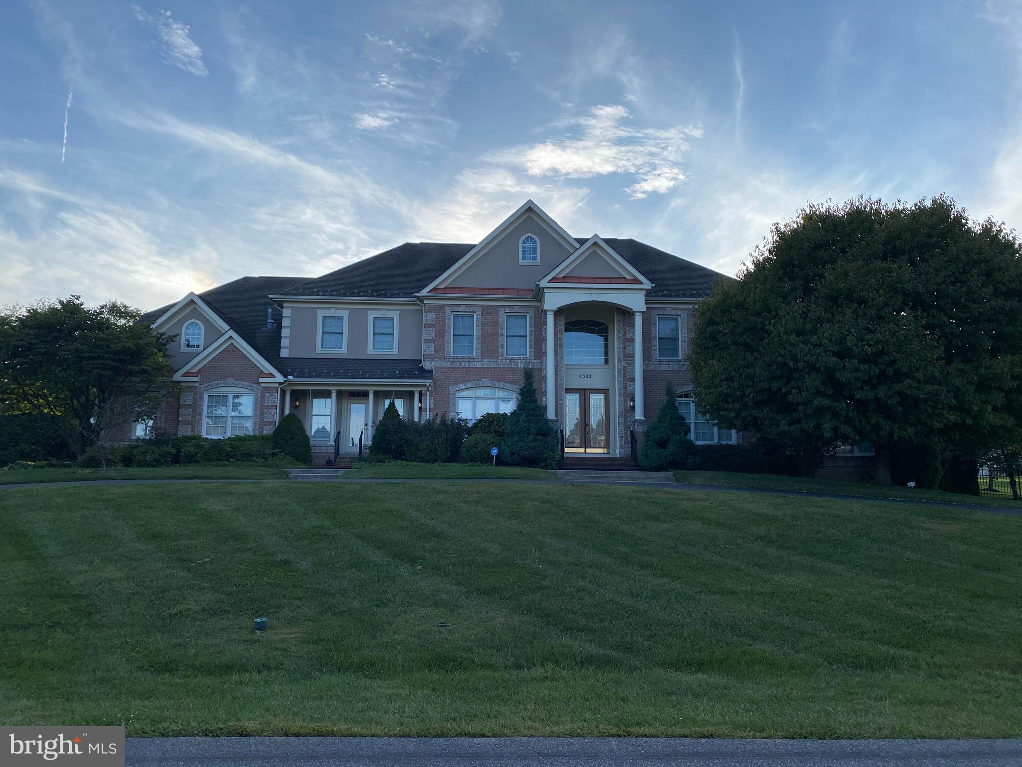 WILLOW CHASE - Residential