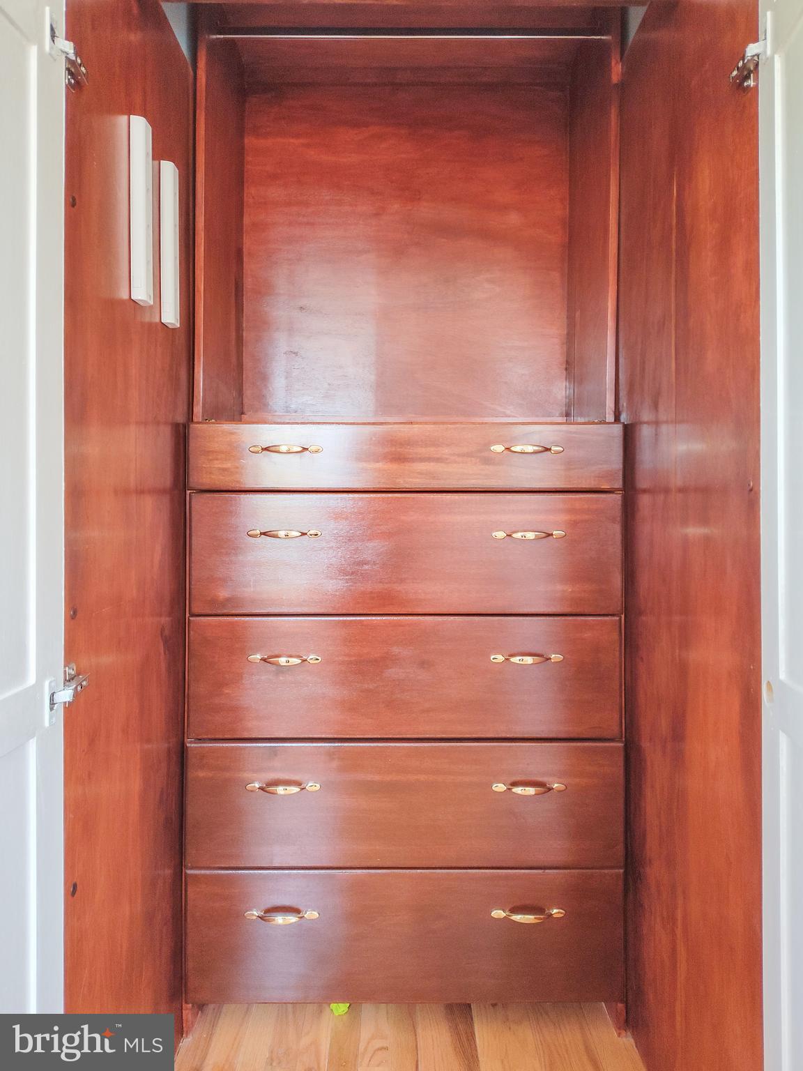 OLD MILL COMMUNITY - Residential Lease