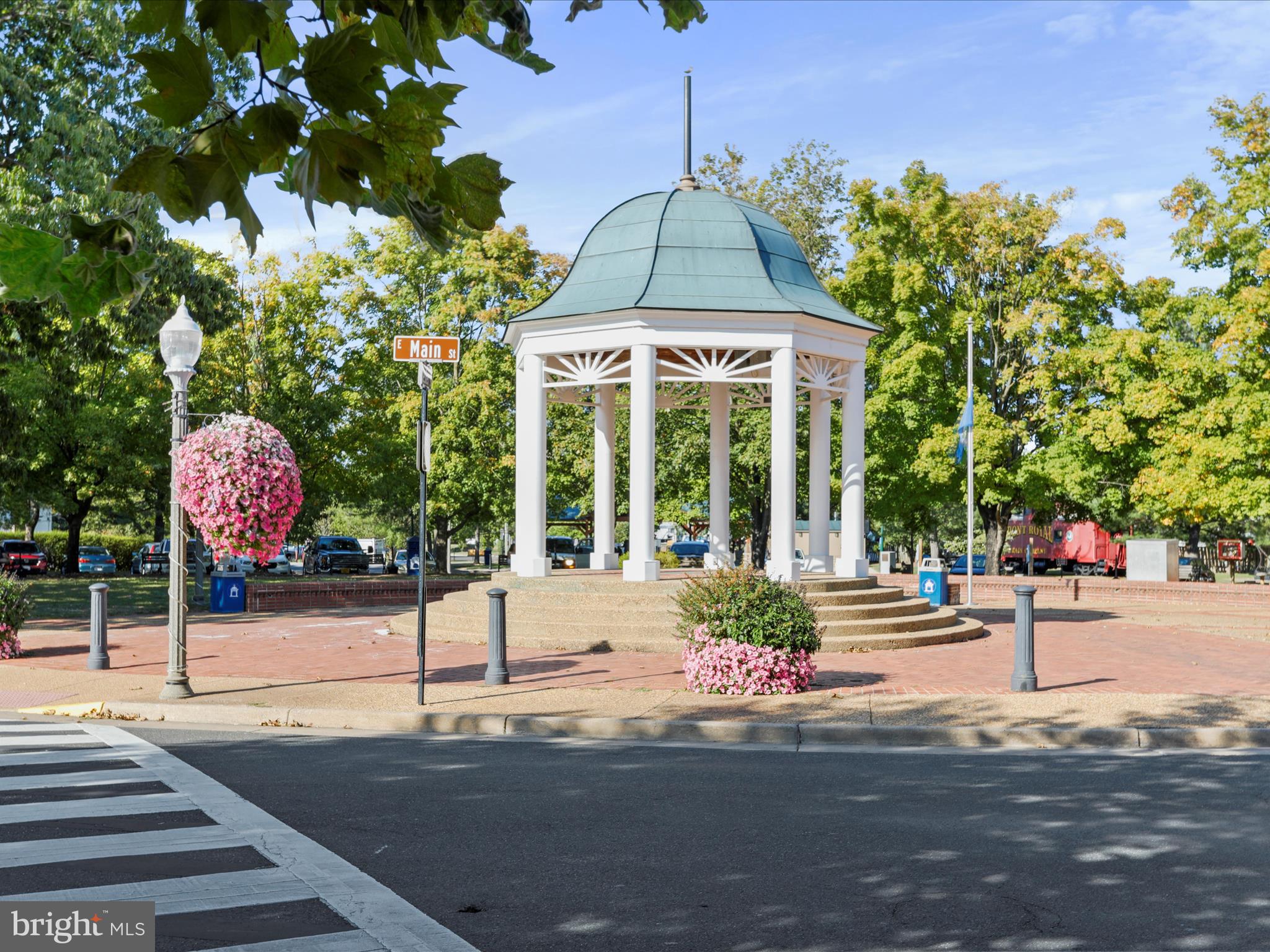 SHENANDOAH  SHORES - Residential