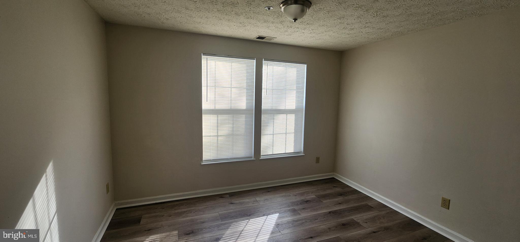 PINEY ORCHARD - Residential Lease