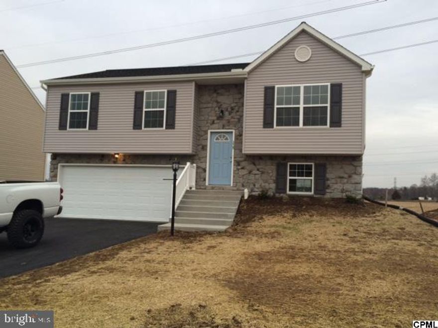 2 story Bainbridge Model in Townsedge. See options addendum for additional upgrades. Awesome value!