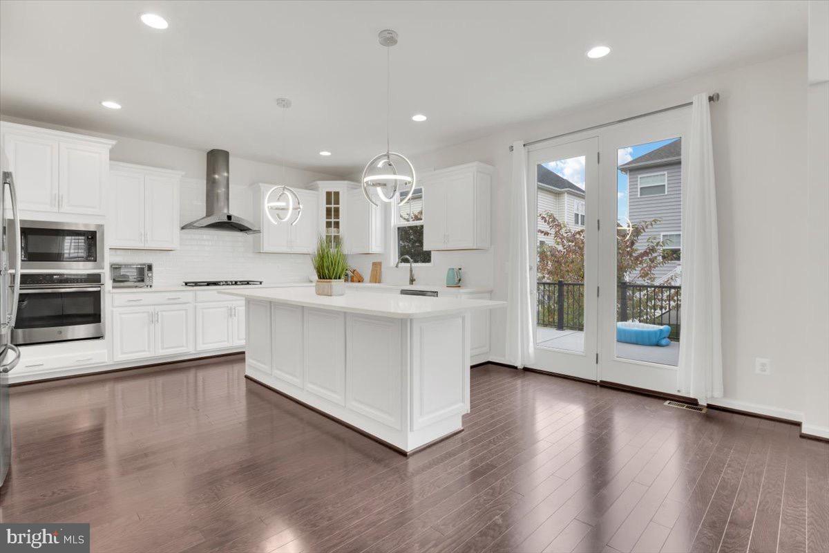 EASTVIEW AT STONE RIDGE - Residential