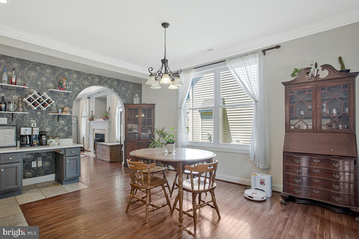 WOODLAND BEACH - Residential