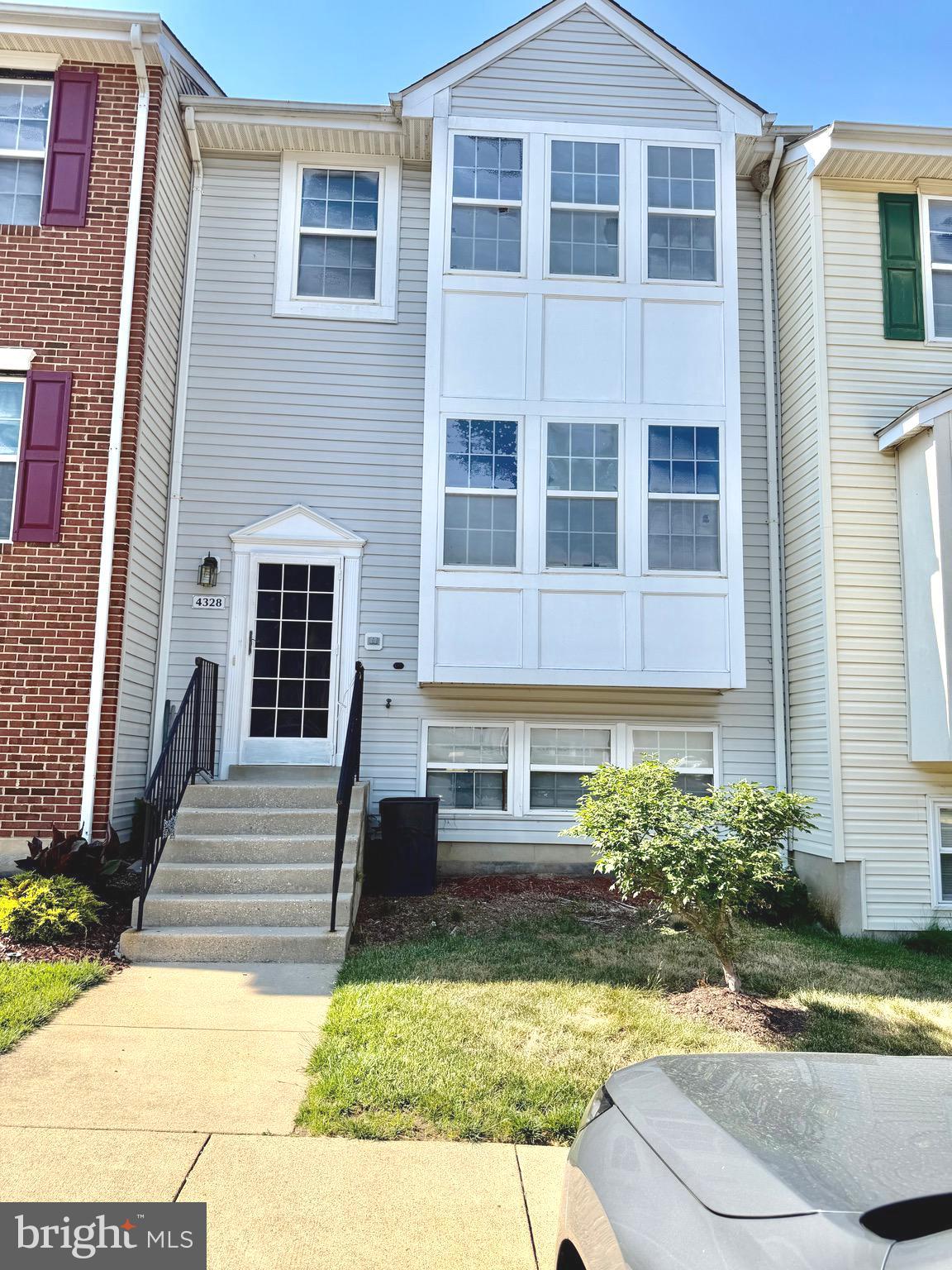 APPLEGATE CONDO - Residential