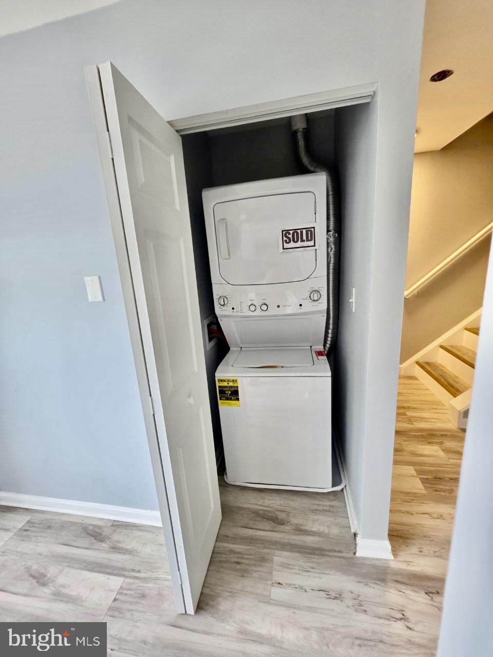 APPLEGATE CONDO - Residential
