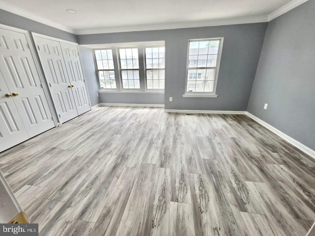 APPLEGATE CONDO - Residential