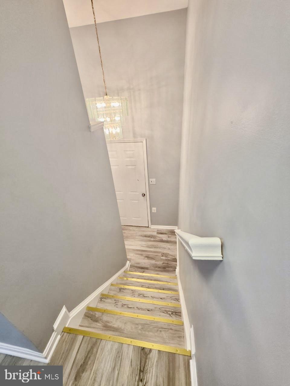 APPLEGATE CONDO - Residential