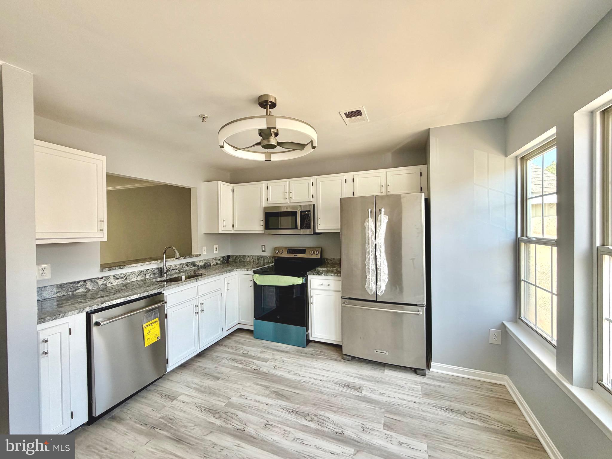 APPLEGATE CONDO - Residential