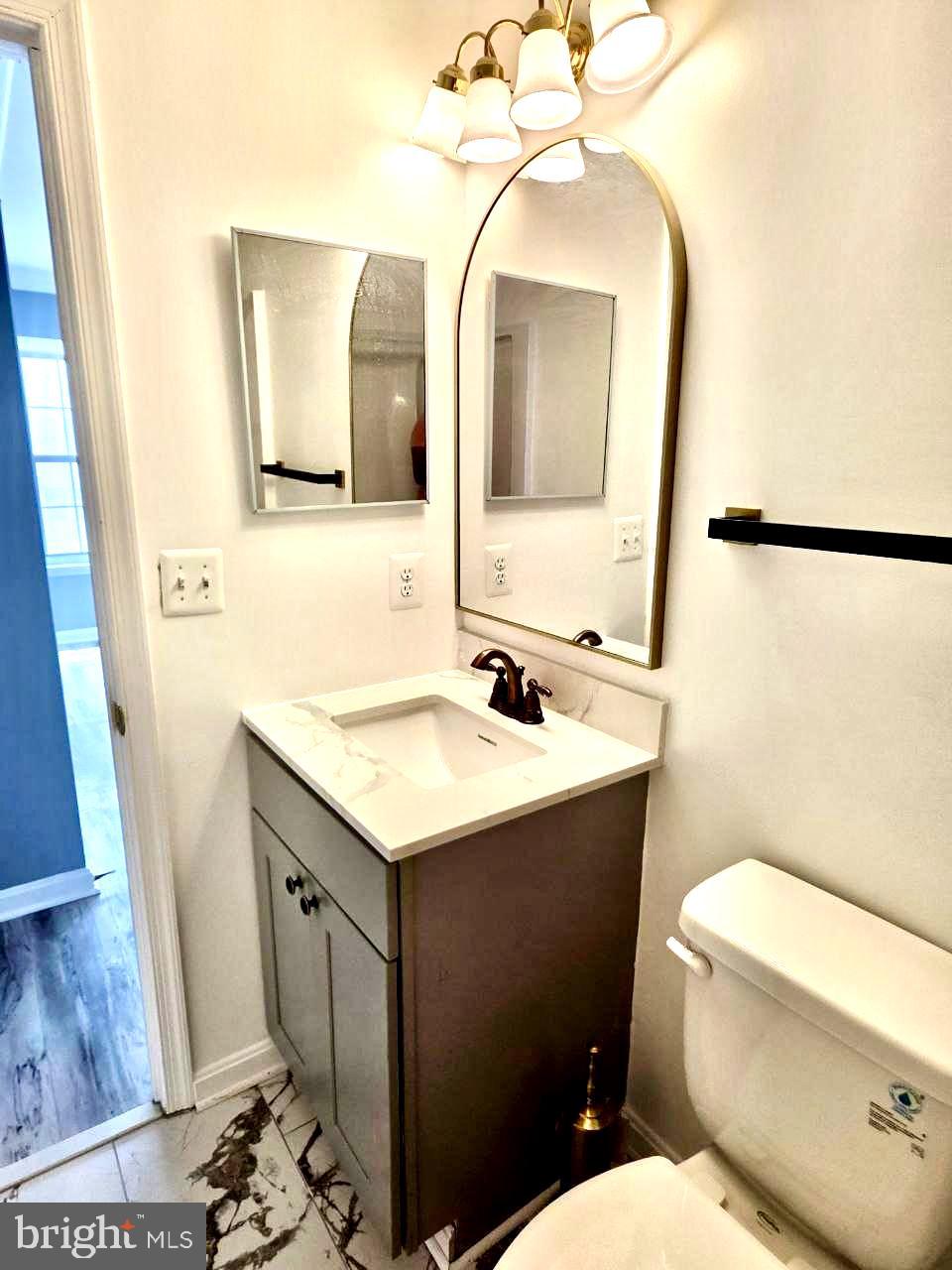 APPLEGATE CONDO - Residential