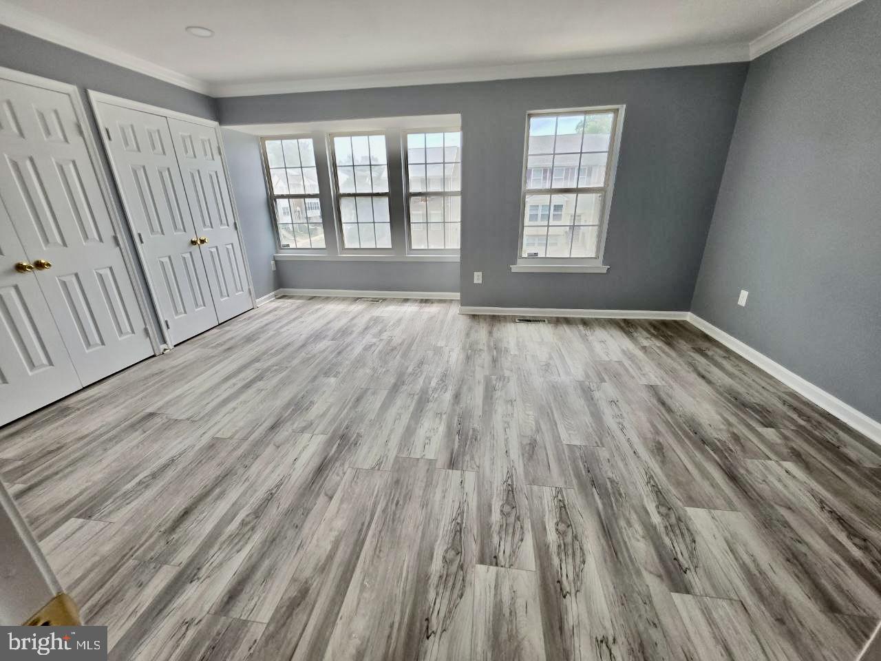 APPLEGATE CONDO - Residential