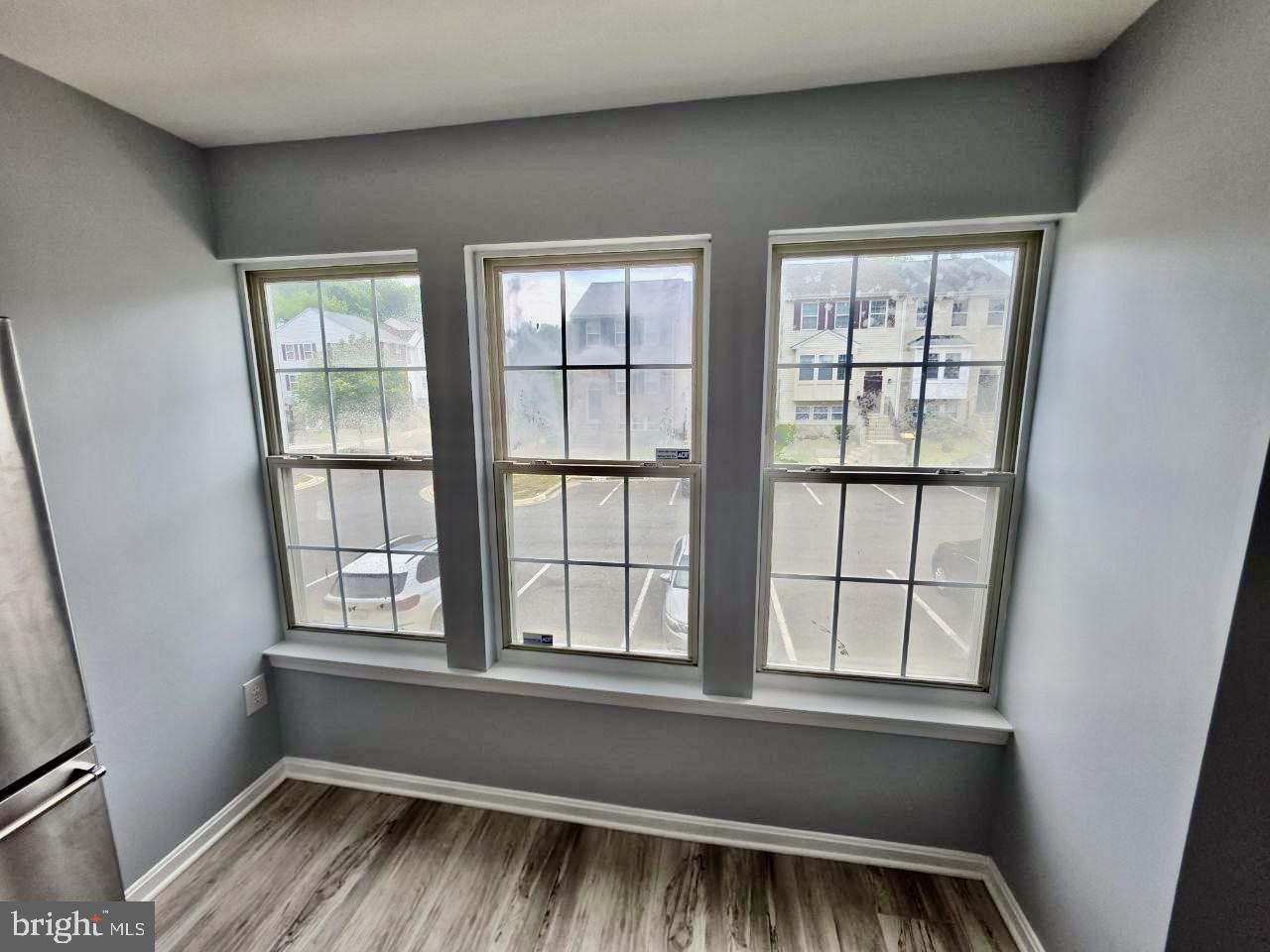 APPLEGATE CONDO - Residential