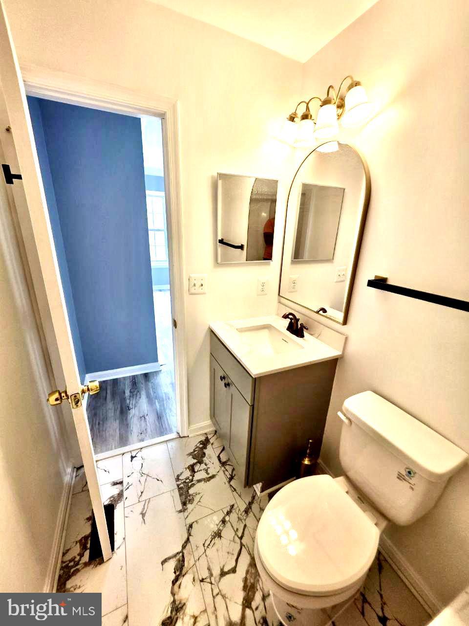 APPLEGATE CONDO - Residential