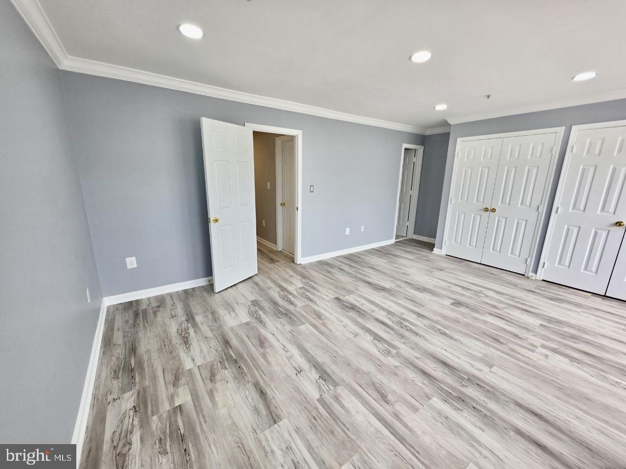 APPLEGATE CONDO - Residential