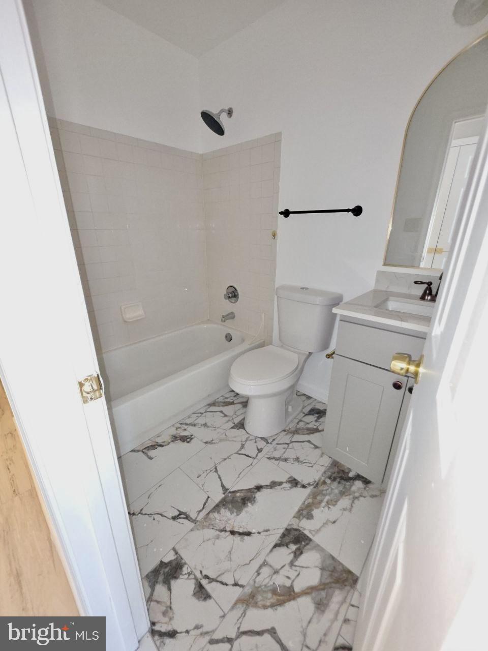 APPLEGATE CONDO - Residential