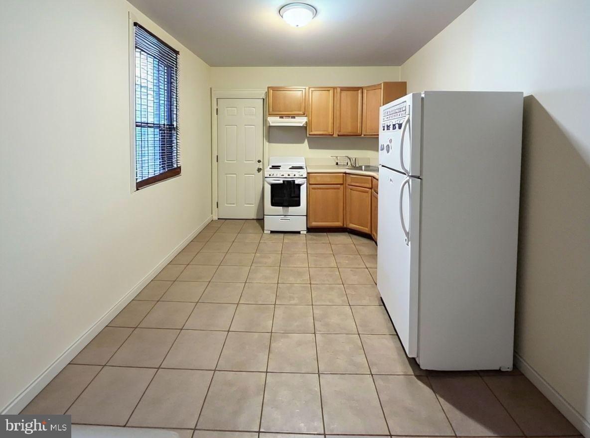 2045 N CARLISLE STREET