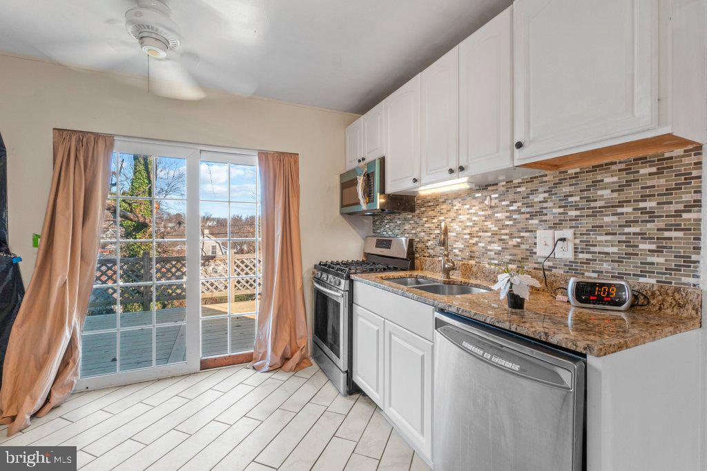 GARDENVILLE - Residential Lease